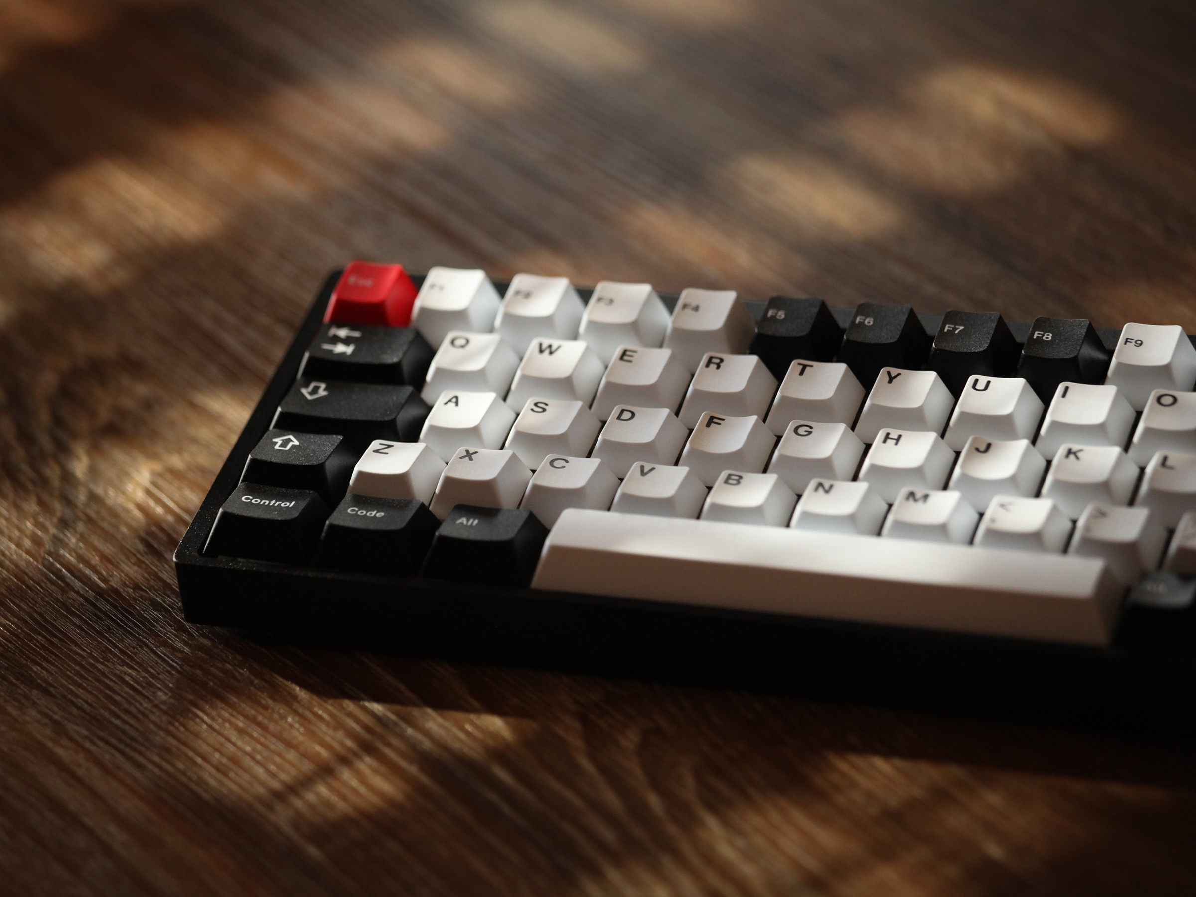 GMK Monochrome R2 | High-Contrast Dark Custom Keycaps